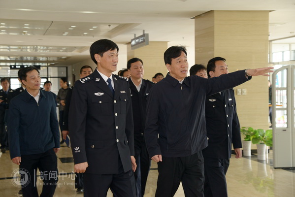 副市长赵飞到我校调研